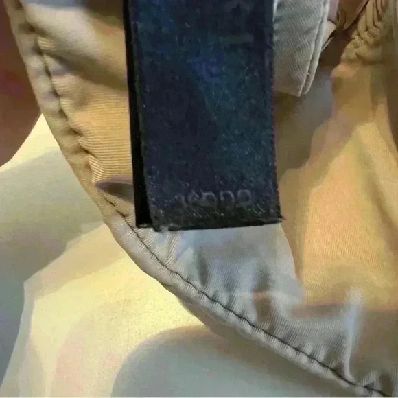 Natori Smooth Full Coverage Bra in Taupe, 36DDD, GUC - Please review photos - Picture 2 of 6